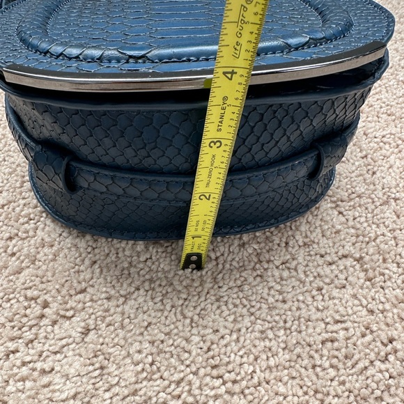 BCBGeneration navy crossbody bag - Picture 6 of 11